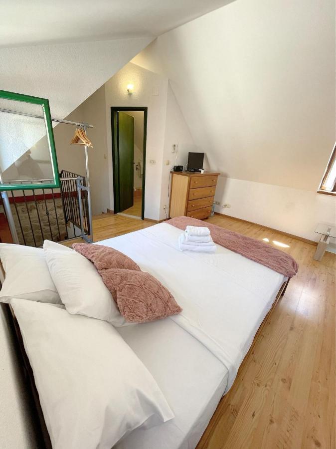 House Ivancic-Free Parking Trogir Extérieur photo